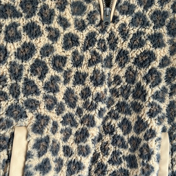 Abercrombie & Fitch Animal Print Teddy Jacket - Picture 2 of 3